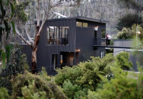 Months and Seasons - Momentary Escapes - Coastal House, Wye River